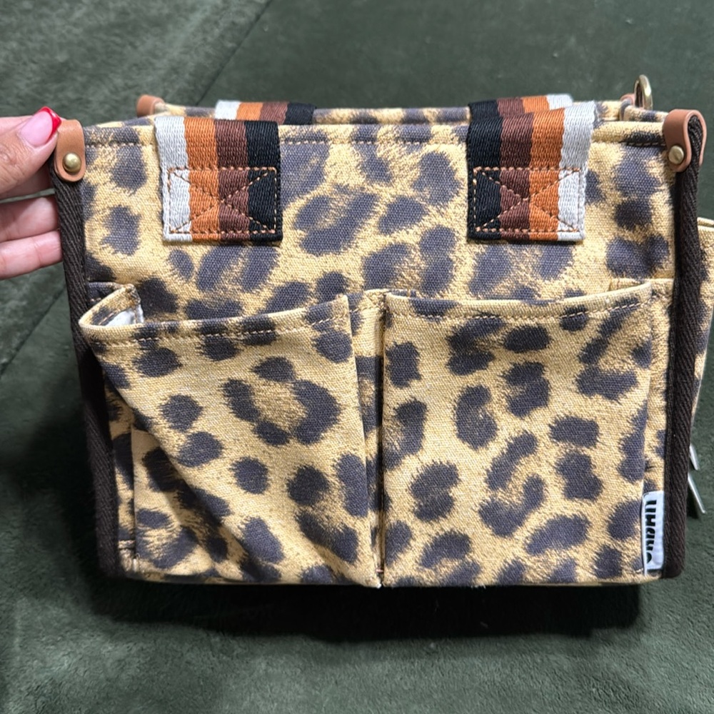 Beautiful leopard bag! New with tags !!!